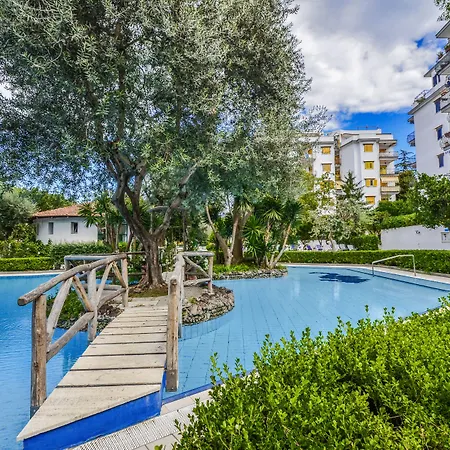 Sorrento Pool&Suites-2