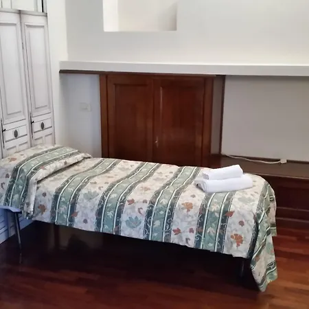 Gira Guest House-3