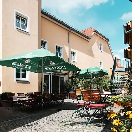 Landhotel und Weingasthof Schwarzer Adler-2