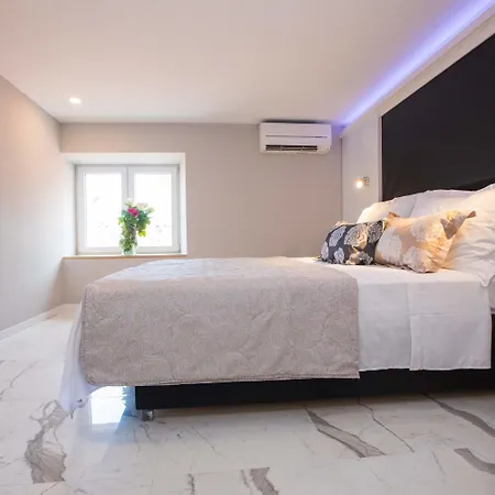 Soleil Luxury Rooms Old Town-2