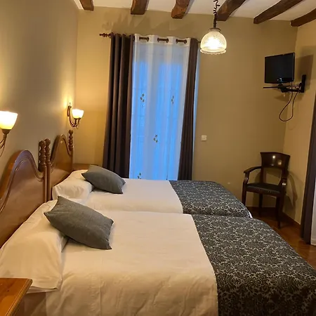 Hostal Ekaitza-2