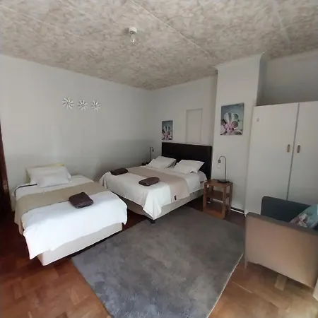 Victoria Oaks Guesthouse-3