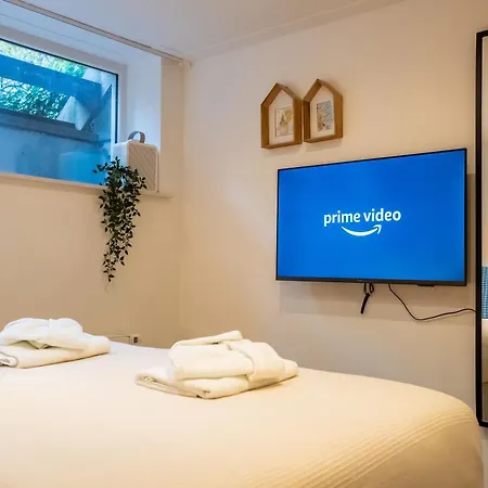 Nassau Canal Suites - In The Heart Of The City-2