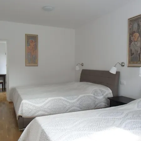 Kollmann Rooms And Apartments-2