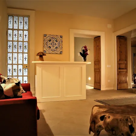 Maison Des Fleurs-2