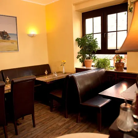 Neubert`s Gasthaus am Rhein-3