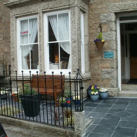 Chiverton House Guest Accommodation-3