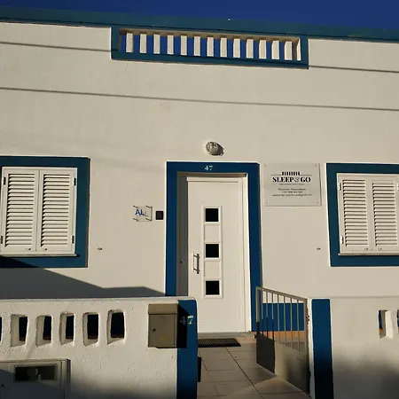 Sleep & Go Faro Airport Guest House-3