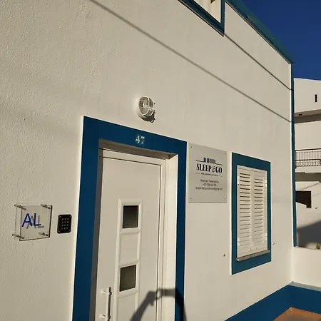 Sleep & Go Faro Airport Guest House-2