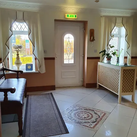 Goldendawn Guest House-3