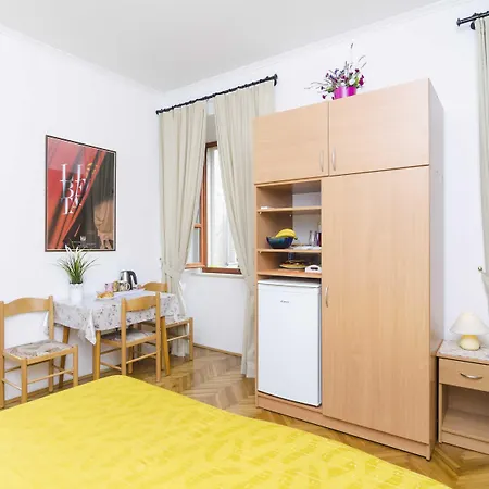 Rooms Lovrijenac-2