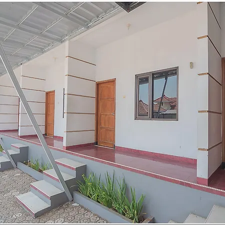 Reddoorz Plus Near Rsud Majalengka-2