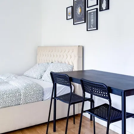 Central London Rooms Ec1V-2
