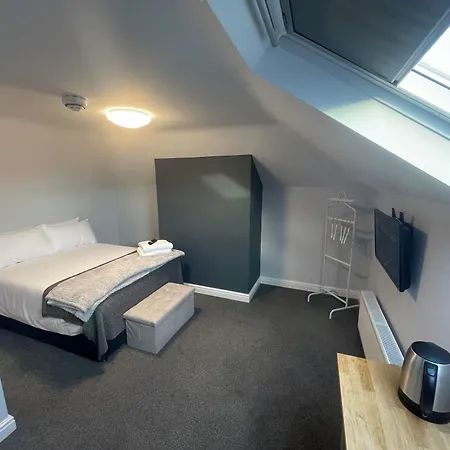 Arlan House, Central Basingstoke Hotel-2