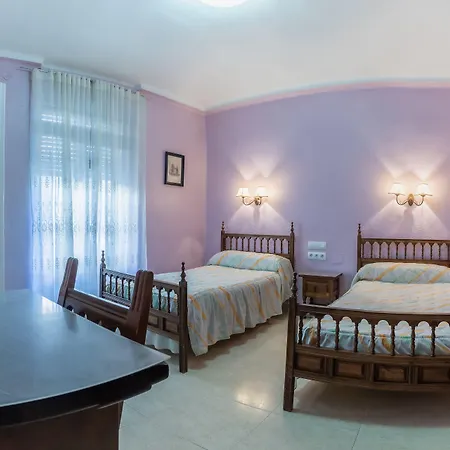 Pensión Virginia by Vivere Stays-2
