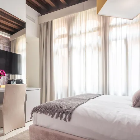 Ninfea Luxury Suites-3