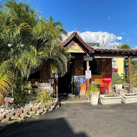 Red Flamboyan Guesthouse And Restaurant-3