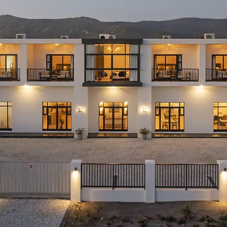 Glow Boutique Suites & Guesthouse-3