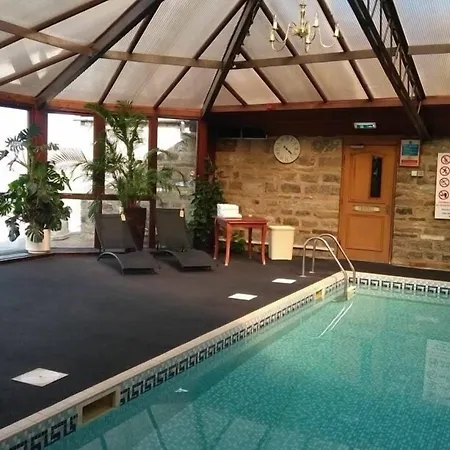 Leeming Wells Guest House-2