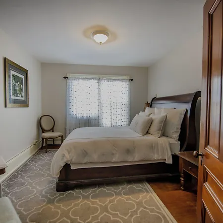 254 South Union Street Guest House-3