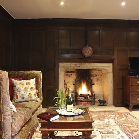 Abbots Grange (Adults Only)-3