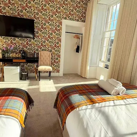 Armadillo Guest House- Adults Only-2