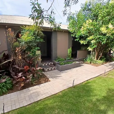 Edenville Guesthouse-3