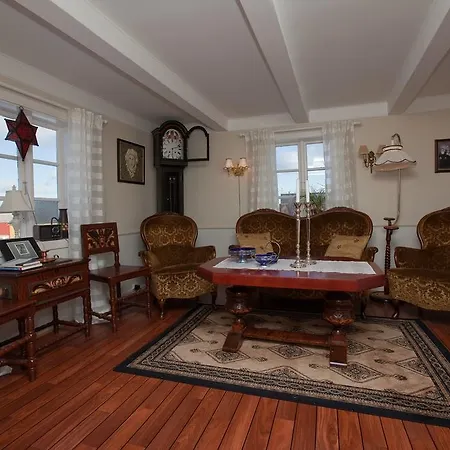 Kristina Apartment & Alma House-2