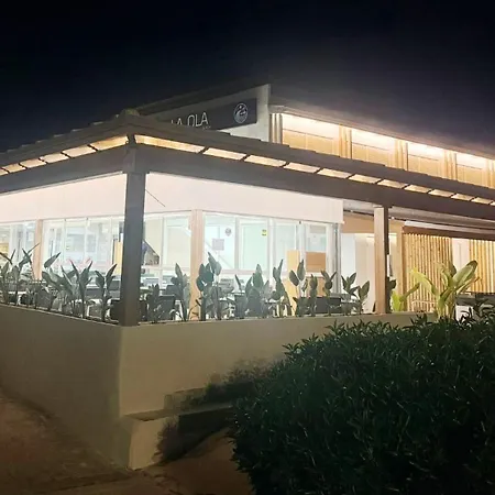 Pensión La Ola-3