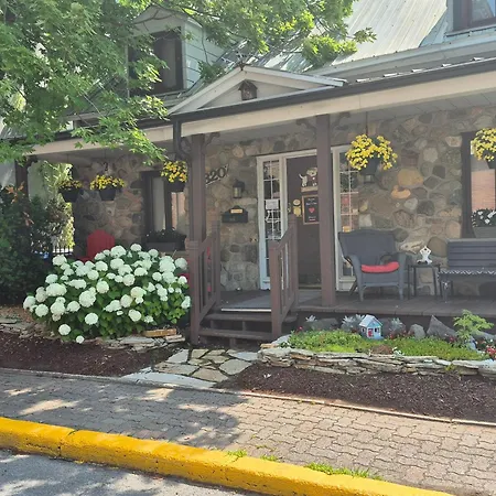 Guesthouse Refuge Du Poete Montreal-Longueuil-3