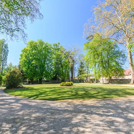 Chateau De La Villeneuve-2