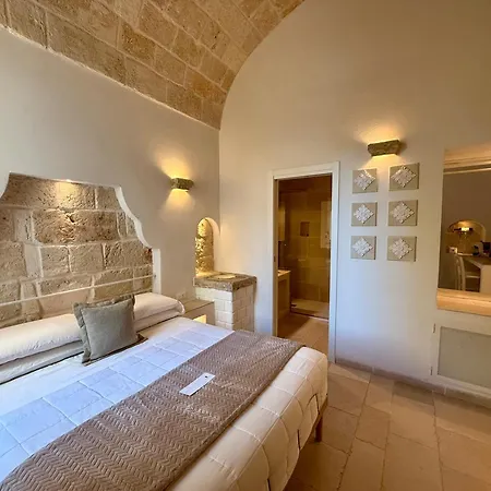Vittorio Emanuele Charming Suites-3