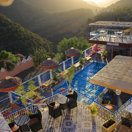 Auberge Les Montagnes Du Paradis Your Hidden Retreat In Paradise Valley-3