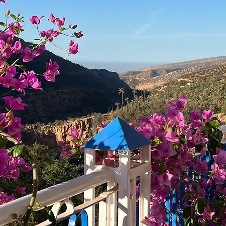Auberge Les Montagnes du Paradis Your Hidden Retreat in Paradise Valley-3