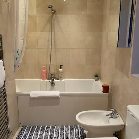 Prime Location London W5-2