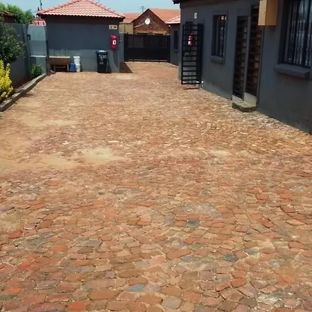 Felo Guest House-2