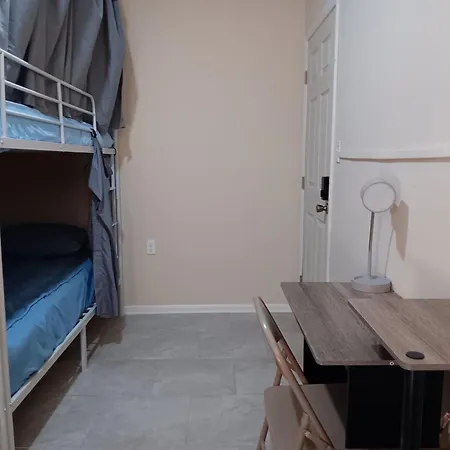 Hostel Tampa, 15 Minutes To Airport, Near Ybor City, Downtown, Self Check-In-3