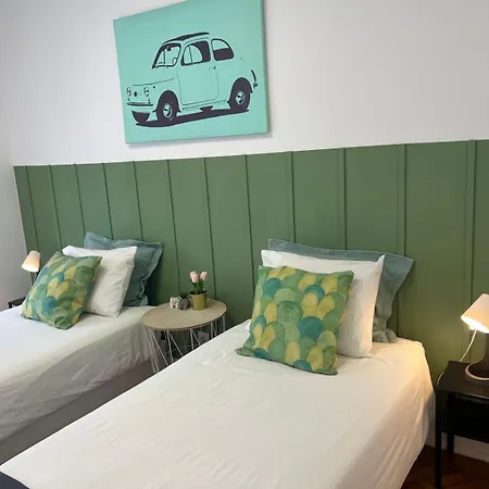 Alvalade II Airport Guest House-3