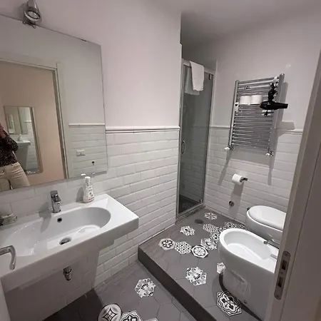 Spazio Cavour Guesthouse-2