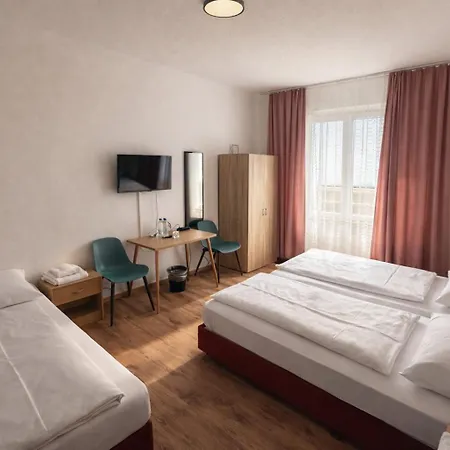 City Hotel Bauer mit Aufzug with elevator-2