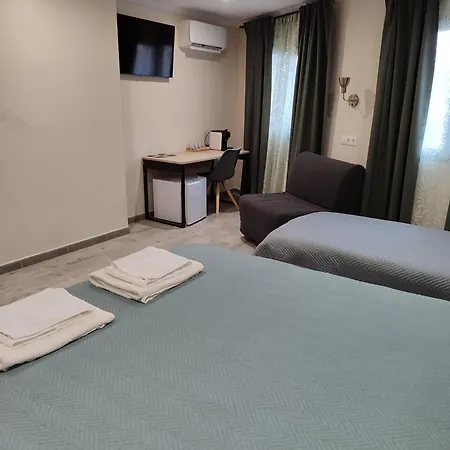 Hostal Milana Girona-2