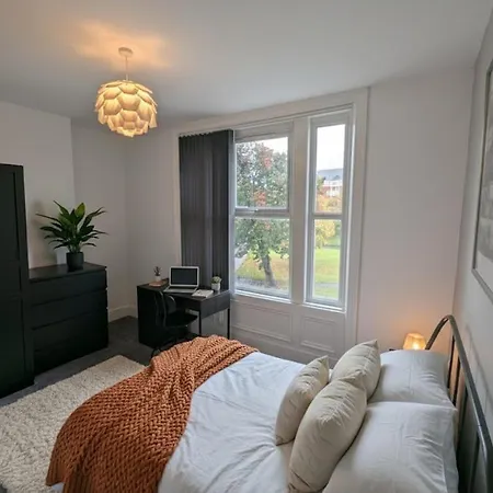 Summerhill Sunderland Business Stay 6 Private Ensuite Rooms-3