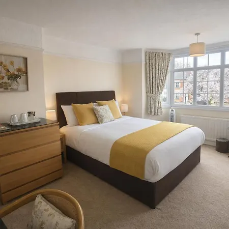 Hampton Lodge En-Suite Rooms With Free Parking-2