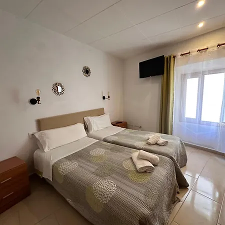 P&R Hostals Codolar-2