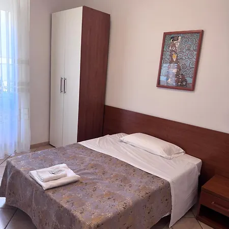 Karina Suite-3