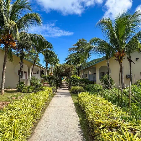 Coral Apartments-3