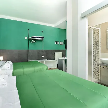 Comfort Rooms Piazza Mariano Armellini-3