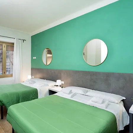 Comfort Rooms Piazza Mariano Armellini-2