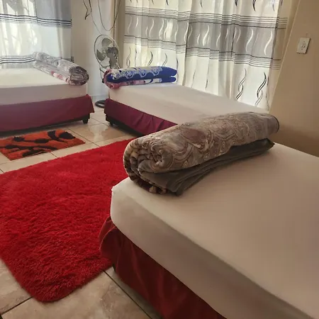 Hunters Nest Guest House Mafikeng-2