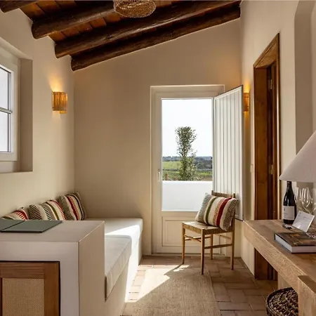 Herdade Do Sobroso Wine Hotel & Villas - Small Luxury Hotels Of The World-3